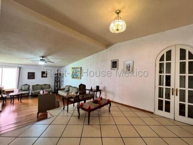 Alamos 1 seccion vendo casa una sola planta en privada con amenidades 3 recamaras + servicio
