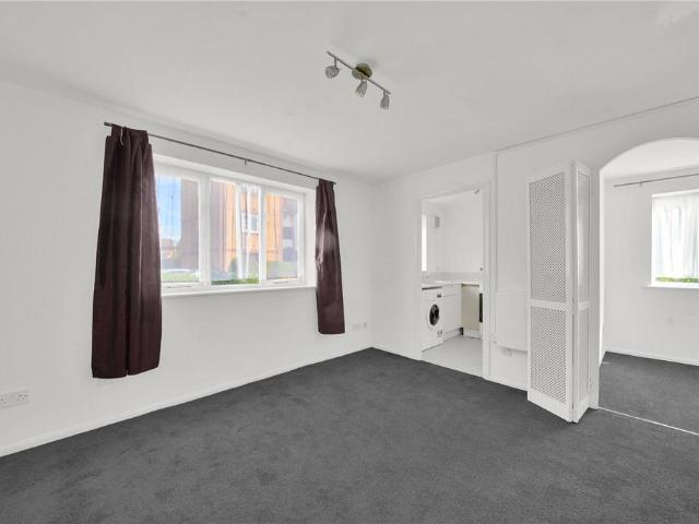 Alan Hocken Way, E15 Studio to rent £1,525 pcm £352 pw