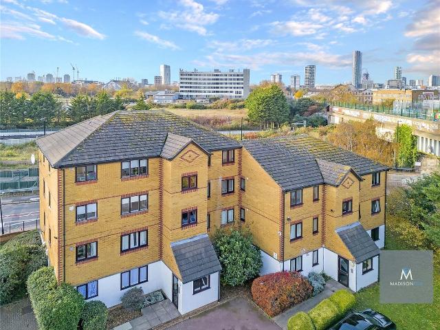 Alan Hocken Way, Stratford, London E15, 1 bed flat to rent, £1,500 pcm | PrimeLocation