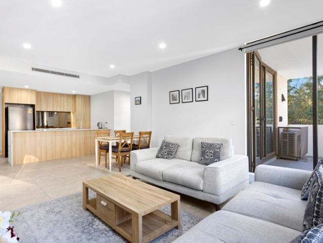 ALAND Built Three Bed + Study Apartment 10 Minute Walk To Schofields Train Station and Schofields Shopping Village!