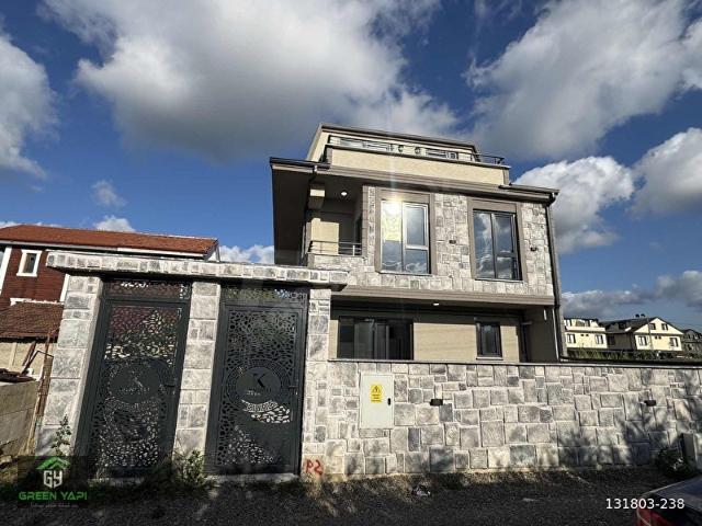 ALANDEREDE GENİŞ BAHÇELİ, HAVUZLU 4+1 ULTRA LÜKS VİLLA FIRSATI