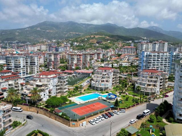 Alanya Cikcilli’de Denize Yakın Havuzlu Sitede Daire