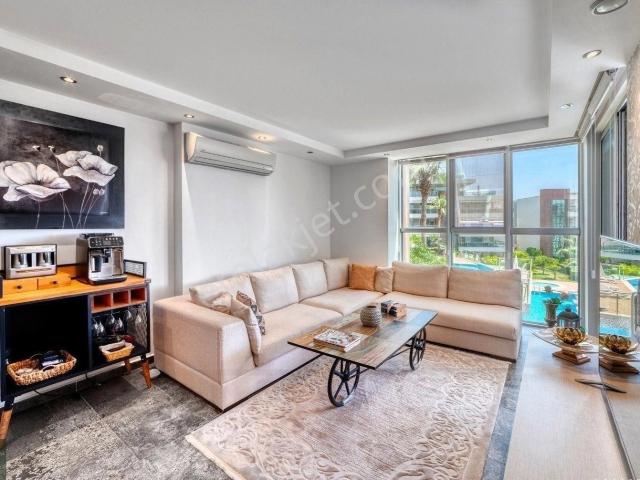 Alanya Cikcilli’de Satılık Lüks 2+1 Daire – Havuz Manzaralı, Full Eşyalı