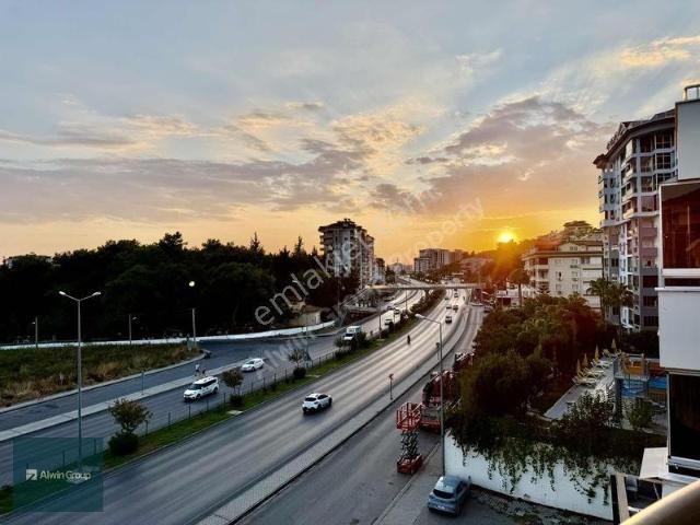 Alanya Cikcilli Mahallesinde Satılık 3+1 Ayrı Mutfak Daire