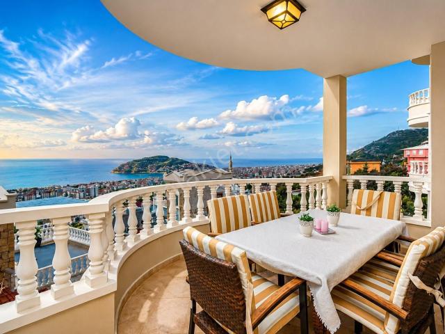 Alanya Cikcilli'de Muhteşem Deniz Ve Kale Manzaralı İkamete Uygun 2+1 Satılık Daire