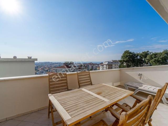 Alanya Cikcilli'de Satılık 3 Yatak Odalı Manzaralı Dublex Daire