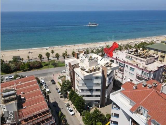Alanya Cleopatra'da Denize Sıfır 1+1 Kiralık Daire