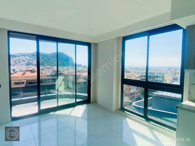 Alanya Cleopatra'da Satılık Deniz & Kale Manzaralı 1+1 Daire