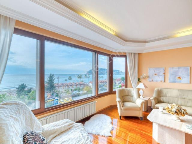 Alanya Cumhuriyet Mahallesi’nde Tam Deniz Manzaralı, Merkezi Konumda 3+1 Daire