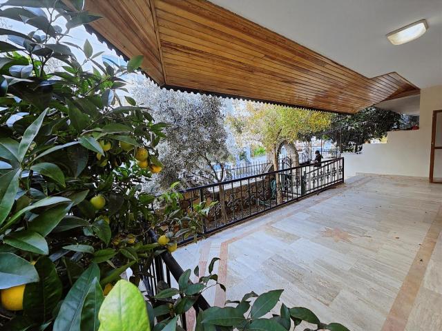 Alanya Avsallar Denize 700 Metre 5+1 Satılık Tribleks Villa