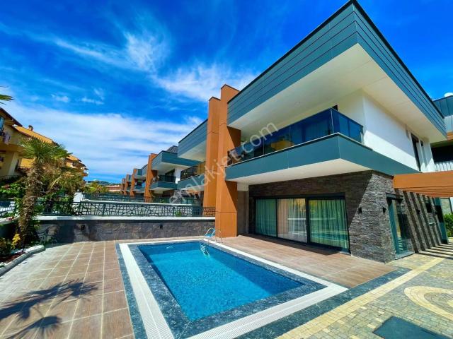 Alanya Avsallar Mah. Denize 400 Mt. Eşyalı Satılık 4+1 Villa