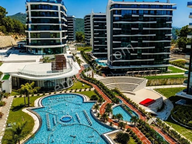 Alanya Avsallarda 5 Yıldızlı Otel Konseptli Satılık 1+1 Daire