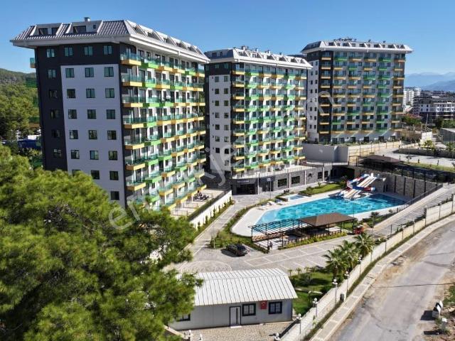 Alanya Avsallar'da 1+1 Muhteşem Kompleks Denize 650m Satılık Lüx Daire