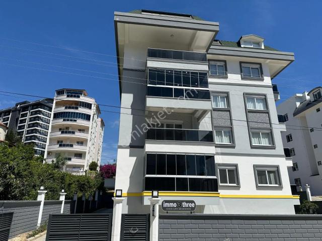 Alanya Avsallar'da Havuzlu Site İçinde Satılık 1+1 Daire