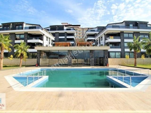 Alanya Bektaş Mah Lüks Site İçi Villa Tipi 5+1 Bahçe Dubleks