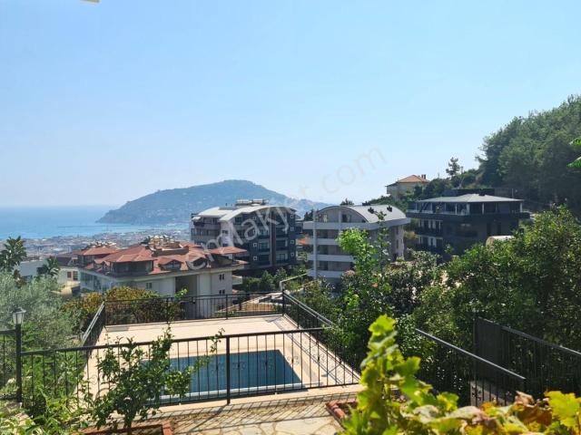 Alanya Büyükhasbahçe Mah.full Eşyalı Satılık 3+1 Villa