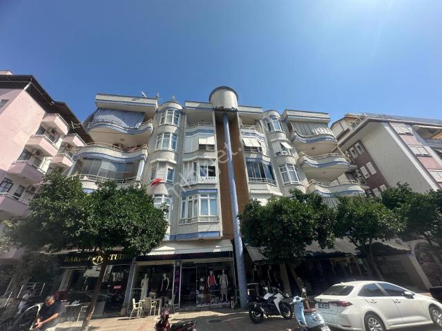 Alanya Güllerpınarı Mah.denize 300 Mt. Eşyalı Satılık 1+1 Daire