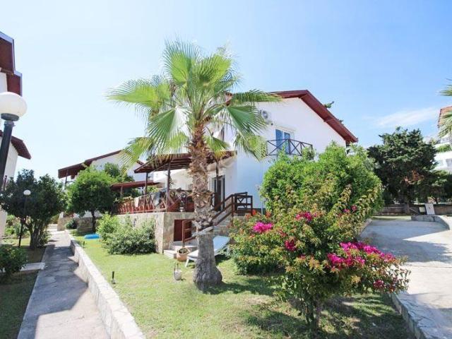Alanya Demirtaş Mahallesinde 4+1 3 Katlı Satılık Villa