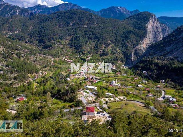 Alanya Dim Alacamide 4.101 m Tarla ve 4+1 Satılık Müstakil Ev