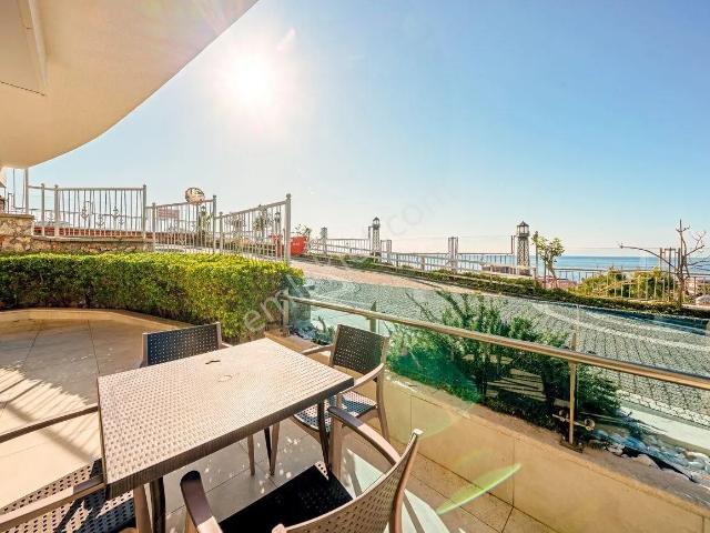 Alanya Konaklıda Panoramik Deniz Manzaralı Full Lüks Eşyalı 2+0 Satılık Daire