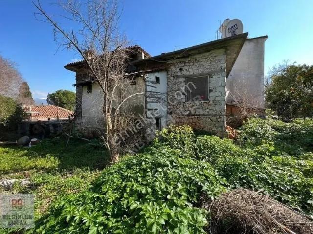 Alanya Kale De 600 M2 Arsa İçinde Satılık Ev