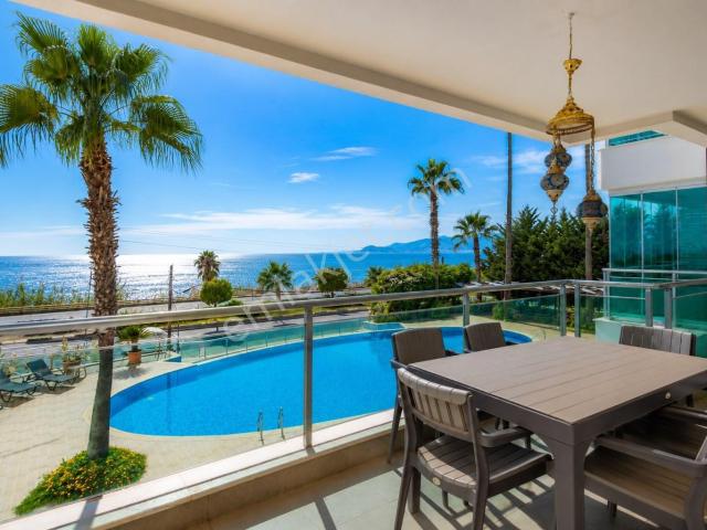 Alanya Kargıcakta 2+1 Denize Sıfır Full Deniz Manzaralı Daire