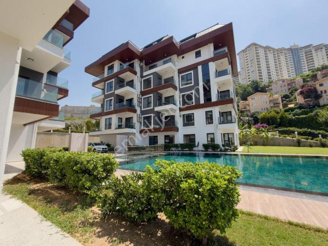 Alanya Kargıcakta Full Aktiviteli Sitede 1+1 Satılık Daire