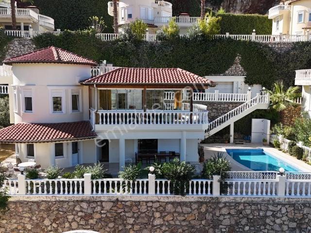 Alanya Kargıcak 4+1 450m2 Deniz Kale Manzara Lüx Konsept Villa