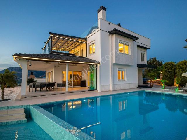Alanya Kargıcak Lüks Ve Konfor Bir Arada Sunan Deniz Manzaralı 3+1 Modern Villa