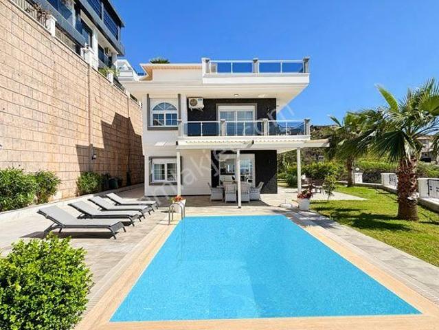 Alanya Kargıcak Mah.manzaralı Full Eşyalı Satılık 3+1 Villa