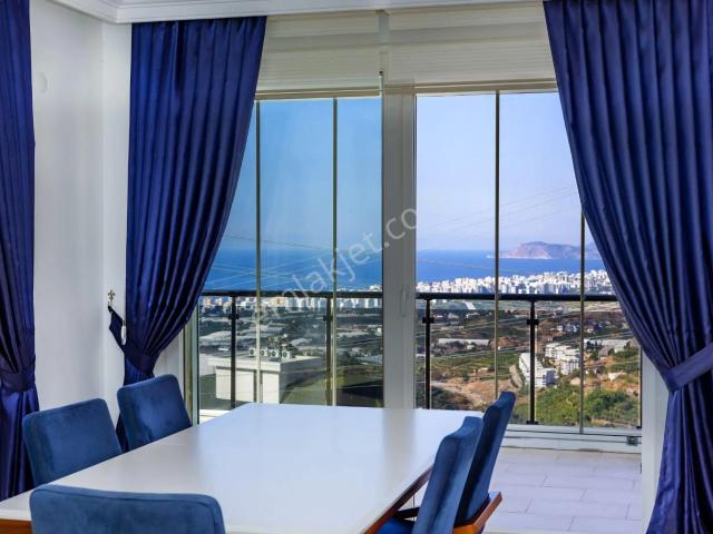 Alanya Kargıcak’ta Deniz Manzaralı İkamete Uygun Eşyalı 3+1 Dubleks Daire