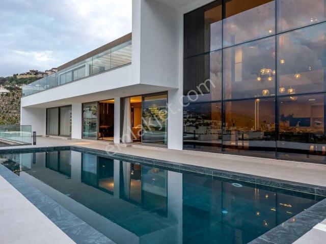 Alanya Kargıcak’ta Vatandaşlığa Uygun, Eşsiz Manzaralı Lüks Satılık Villa