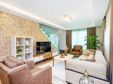 Alanya Kestel'de Denize Sıfır Full Deniz Manzaralı 2+1 Çatı Dubleksi