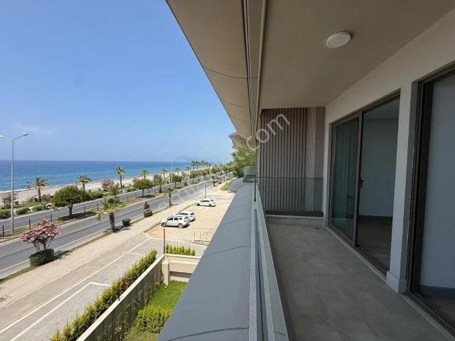Alanya Kestel'de Denize Sıfır Panoramik Manzaralı 1+1
