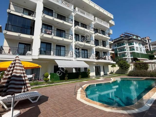 Alanya Kestel'de Satılık Havuz Manzaralı 1+1 Daire