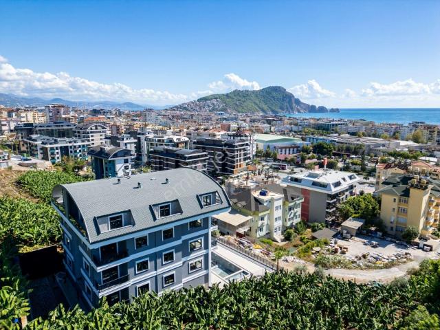 Alanya Kleopatra’da Denize 500 Metre Vatandaşlığa Uygun 1+1 Satılık Daire