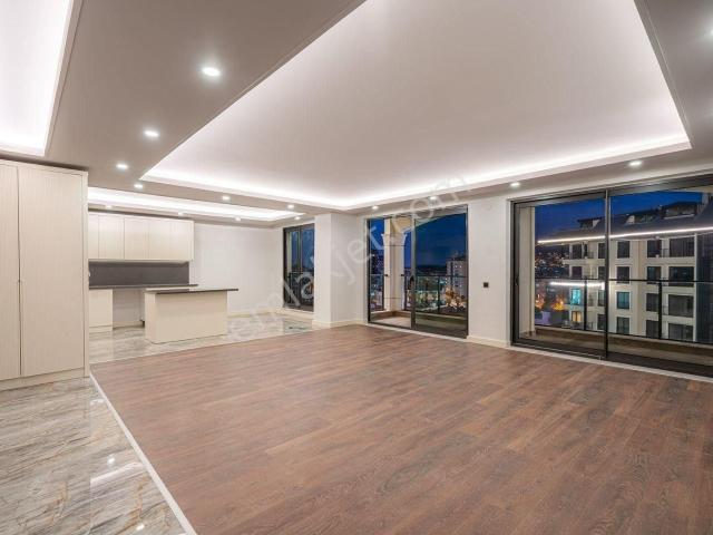Alanya Kleopatra’da Vatandaşlığa Uygun Muhteşem Komplekste 3+1 Lüks Satılık Daire