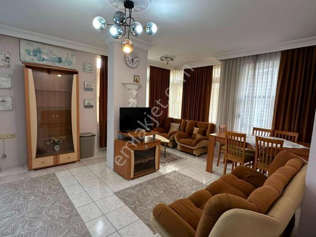 Alanya Kleopatra Denize 450 M Full Eşyalı 1+1 Satılık Daire