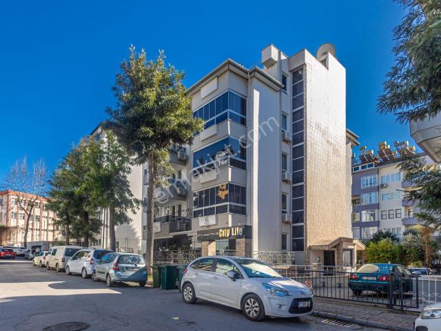 Alanya Kleopatra Denize 300 M İkamete Uygun 1+1 Daire