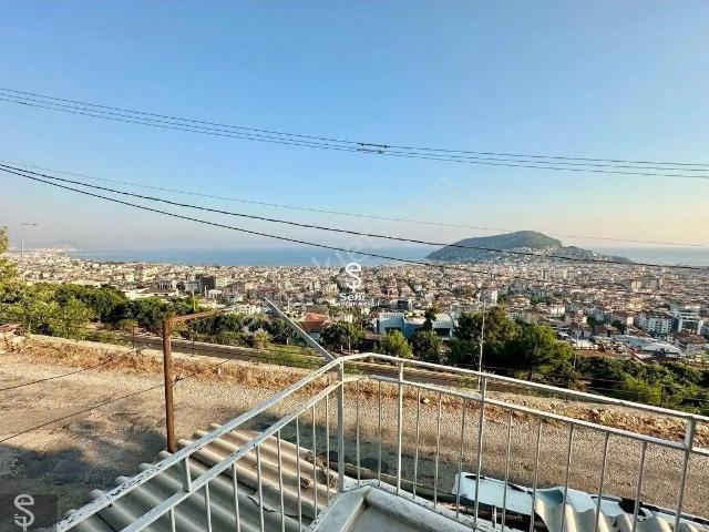 Alanya Küçükhasbahçe De Manzaralı Kiralık 3+1 Ayrı Mutfak Daire