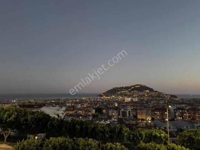 Alanya Küçükhasbahçede Kale Ve Deniz Manzaralı 3+1 Dubleks