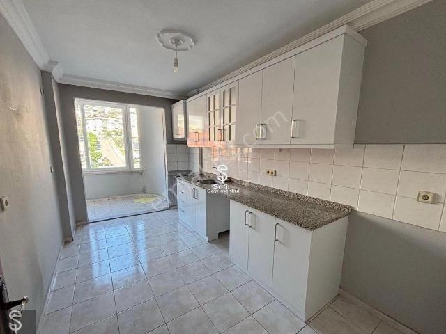 Alanya Hacet'te 3+1 Ayrı Mutfak Geniş Kiralık Daire