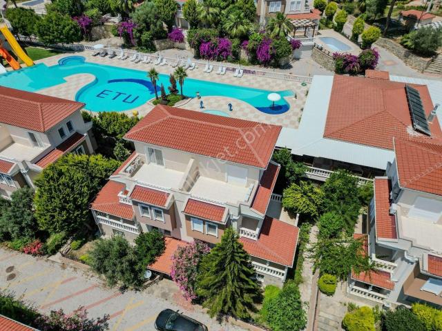 Alanya İncekumda 3+1 Özel Bahçeli Sitei İçi Havuzlu Doğa Harikası Satılık Villa