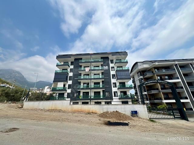 ALANYA ÇIPLAKIDA SATILIK 2+1 SİTE İÇİ BAHÇE DUBLEKS DAİRE
