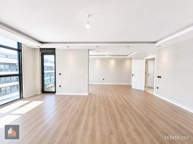 ALANYA OBA MAH SATILIK 4+1 AYRI MUTFAK 270M2 SIFIR DAİRE