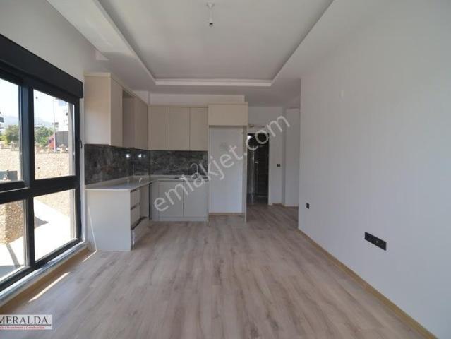 Alanya Oba Mahallesi Kiralık 1+1 Boş Daire