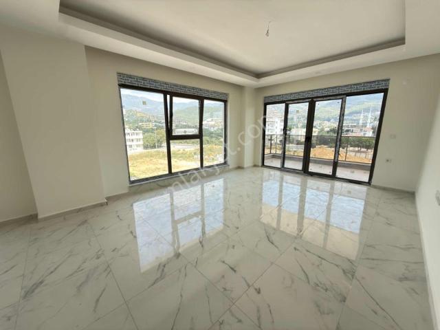 Alanya Oba Çarşamba Da 4+1 Ayrı Mutfak Kiralık Daire