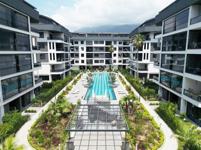 Alanya Oba’da Full Kompleks Site İçerisinde Lüks Eşyalı 2+1 Satılık Daire