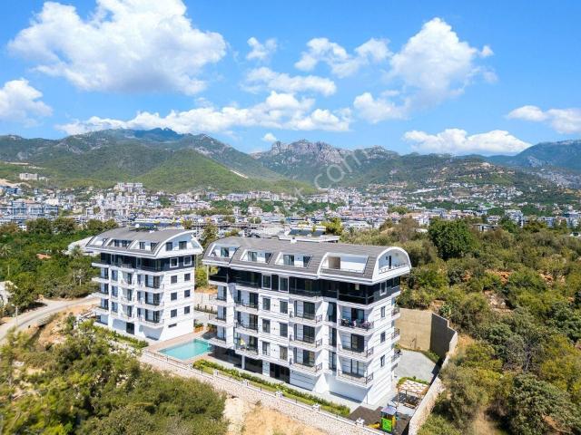 Alanya Oba’da Lüks Sitede Full Manzaralı 3+1 Dubleks Satılık Daire