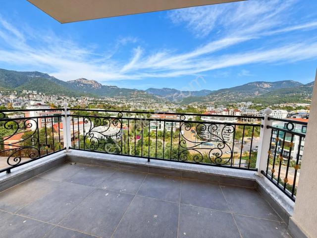 Alanya Oba 1+1 Muhtşem Doğa Manzaraı Satılık Geniş Daire